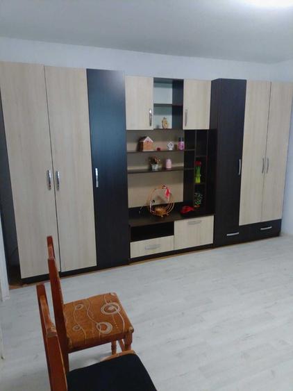 Apartament cu 2 camere semidecomandat în Râșca