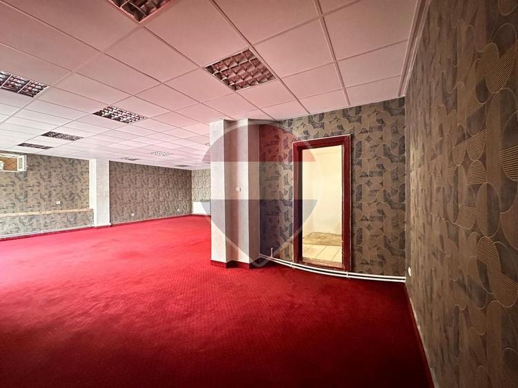 Spațiu comercial, de 70 mp, în Central