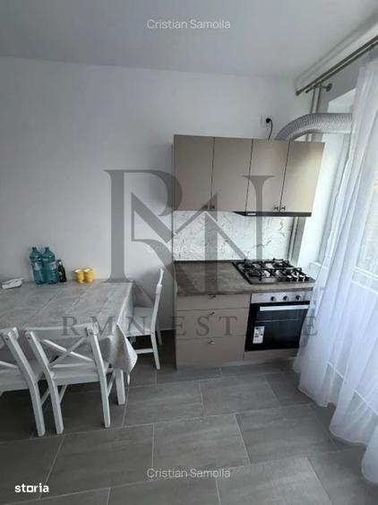 Apartament cu 3 camere decomandat în Titan