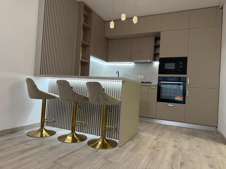 Apartament cu 2 camere decomandat în Central