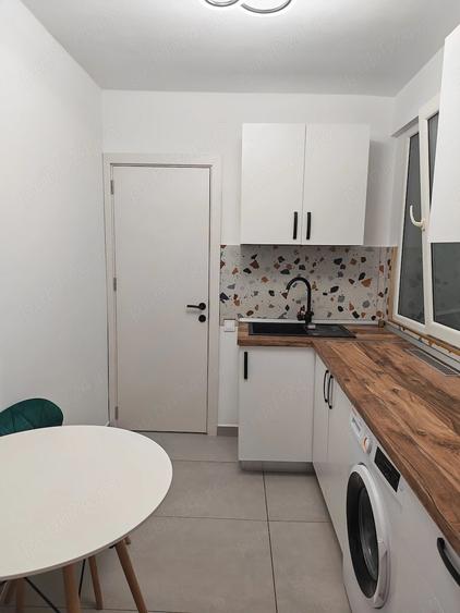 Apartament cu 2 camere decomandat în Viilor