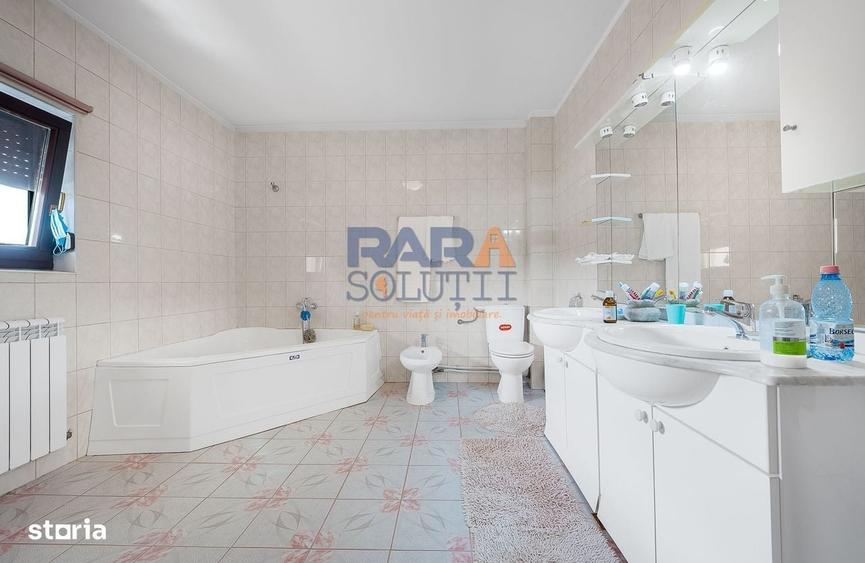 Casă cu 4 camere în Românești