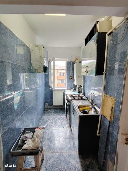 Apartament cu 4 camere nedecomandat în Micro 9