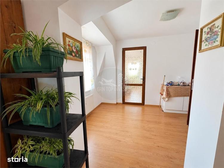 Casă cu 4 camere decomandat în Lupeni