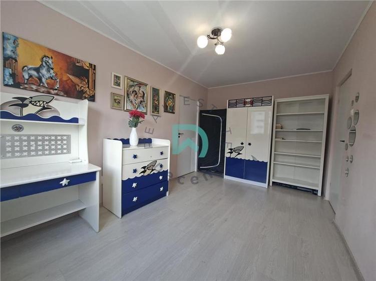 Apartament cu 2 camere semidecomandat în Florilor