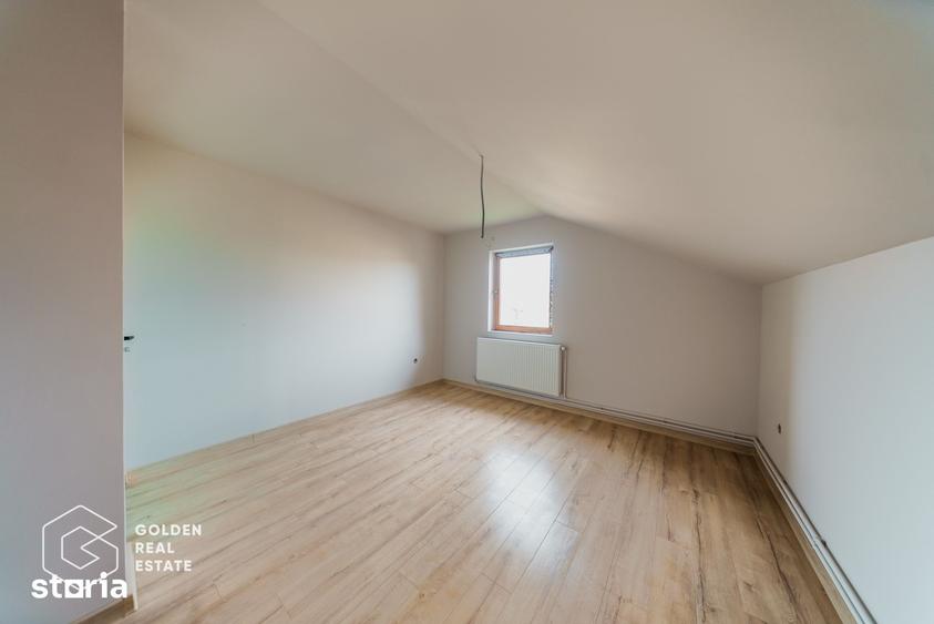 Casă cu 4 camere cu Teren 450 Mp în Pecica