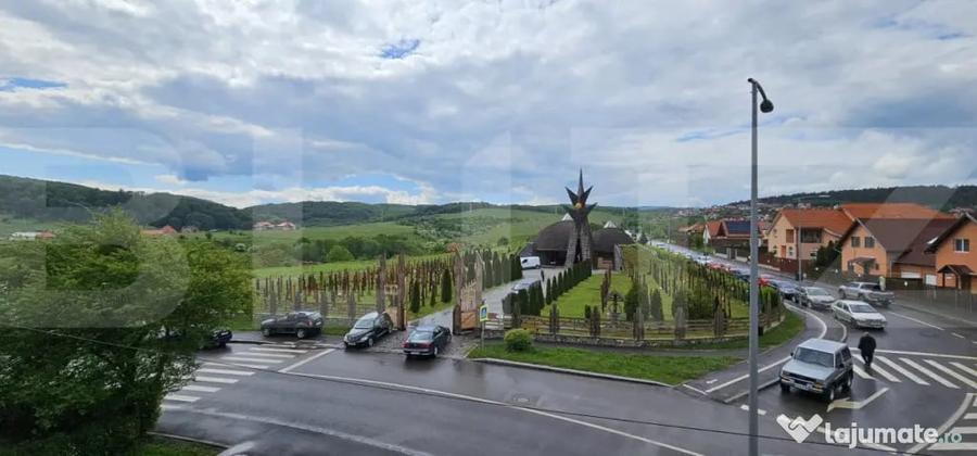Apartament cu 4 camere decomandat în Simeria