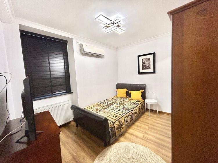Casă cu 5 camere cu Canalizare în Pipera