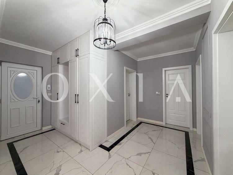 Apartament cu 3 camere semidecomandat, mobilat în Giroc