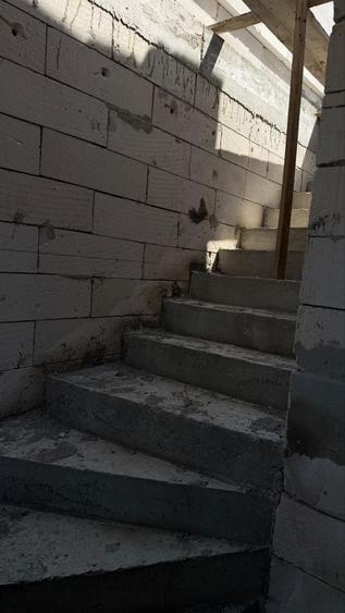 Casă cu 4 camere în Vladimirescu