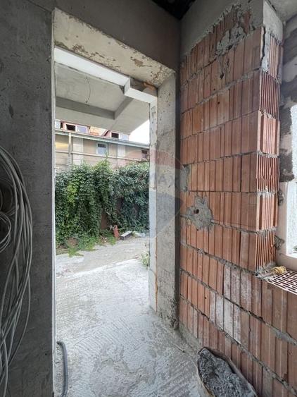 Casă cu 4 camere cu Teren 370 Mp în Dorobanți