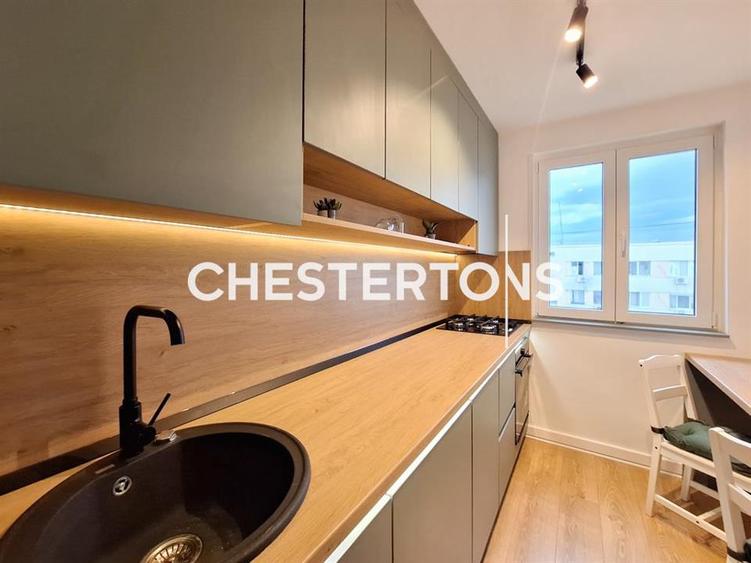 Apartament cu 3 camere semidecomandat, mobilat în Colentina