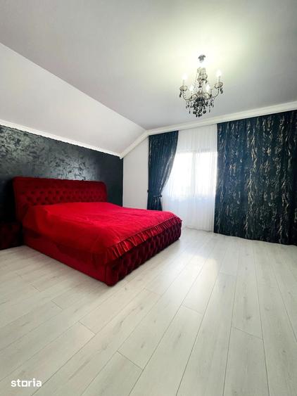 Casă cu 6 camere cu Teren 370 Mp în Haieu