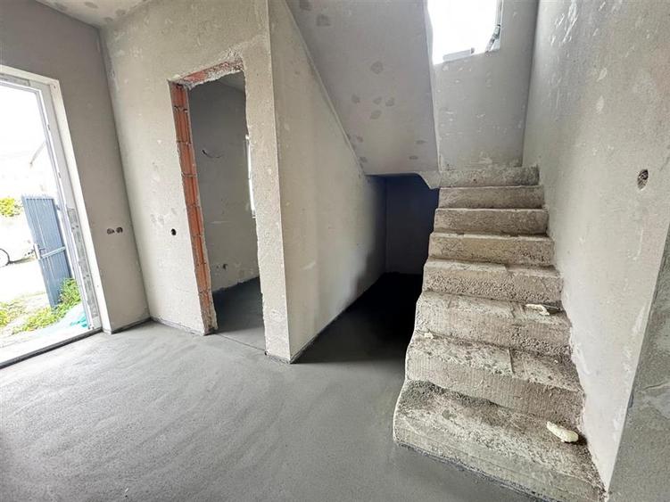 Casă individuală cu 4 camere cu Teren 486 Mp în Șura Mică