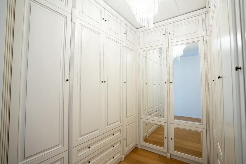 Apartament cu 3 camere semidecomandat, mobilat în Dorobanți