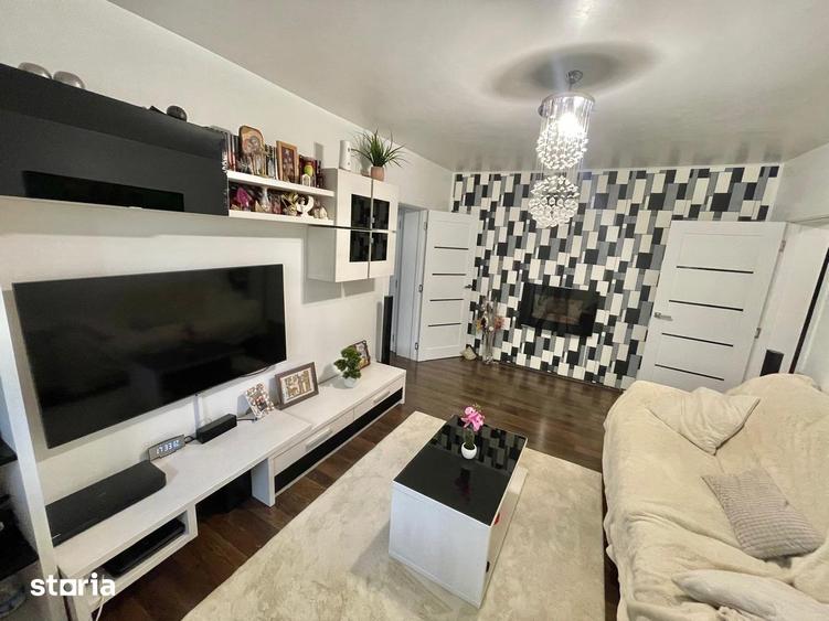 Apartament cu 3 camere semidecomandat în Drumul Taberei