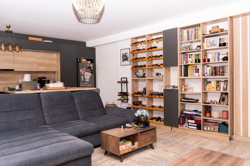 Apartament cu 3 camere decomandat în Km 5