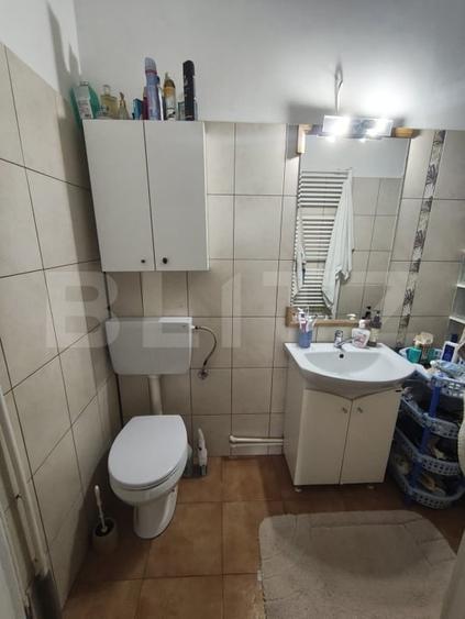 Apartament cu 5 camere decomandat, mobilat în Central