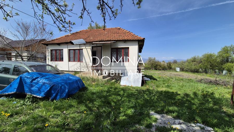 Casă individuală cu 2 camere cu Teren 969 Mp în Telești