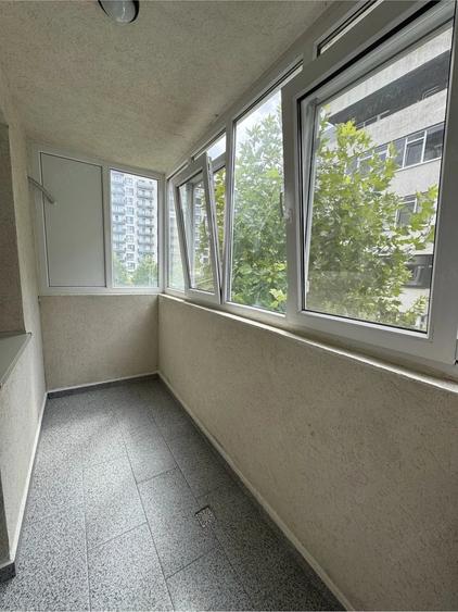 Apartament cu 2 camere decomandat în Titan