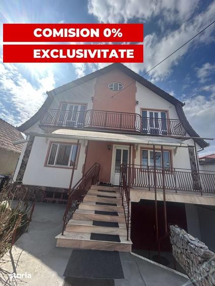 Casă cu 7 camere cu Teren 1300 Mp în Central