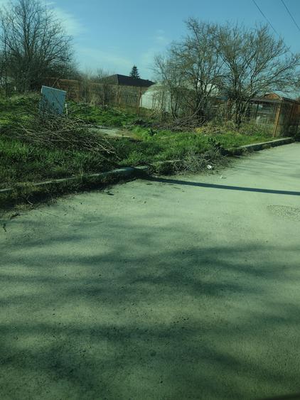 Teren Construcții intravilan de 400 mp, în Poiana