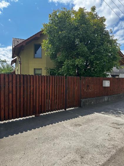 Casă cu 4 camere în Câmpulung la Tisa