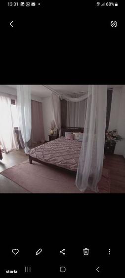 Apartament cu 4 camere decomandat în Est