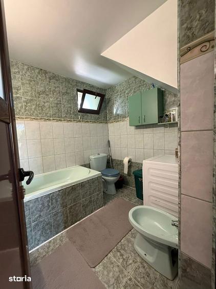 Casă cu 4 camere cu Teren 140.7 Mp în Păulești
