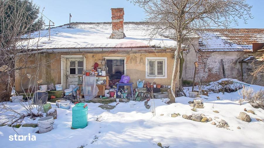 Casă cu 2 camere cu Teren 778 Mp în Tărlungeni