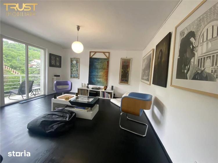 Apartament cu 4 camere decomandat în Grigorescu