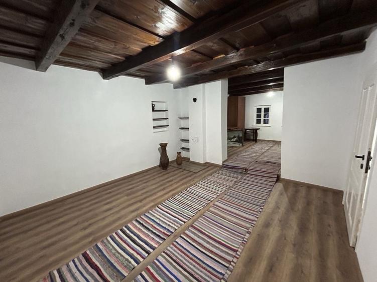 Casă cu 3 camere în Finiș