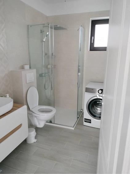 Casă cu 4 camere cu Teren 500 Mp în Ostratu