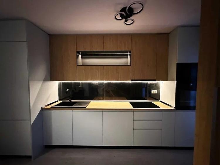 Apartament cu 3 camere semidecomandat, mobilat în Pipera — fotografia 1