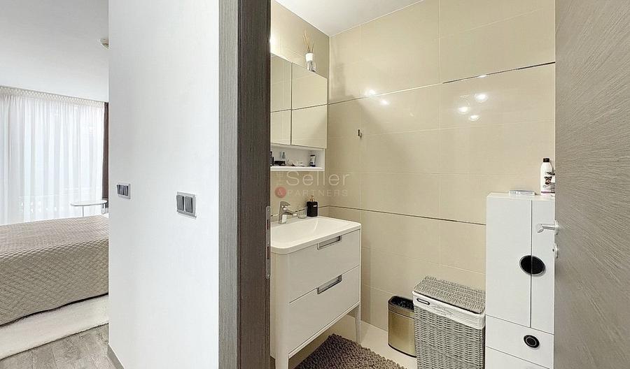 Apartament cu 4 camere decomandat, mobilat în Poiana Brașov
