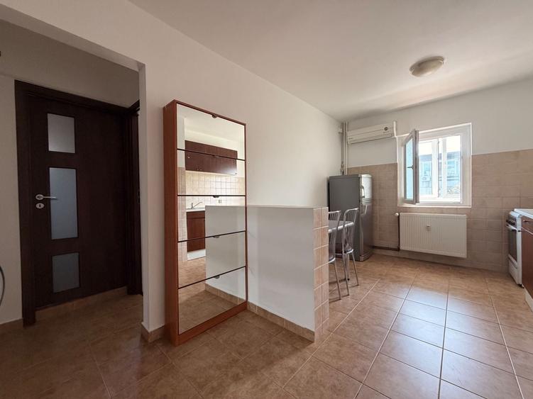 Apartament cu 2 camere decomandat, mobilat în Aviației