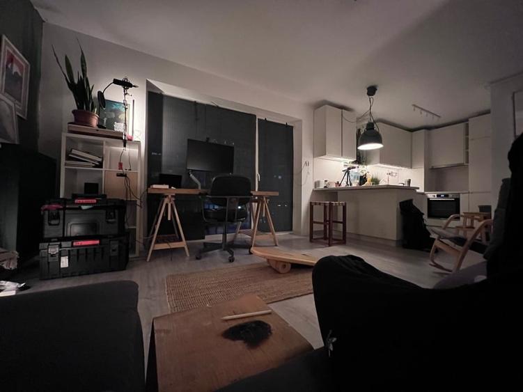 Apartament cu 2 camere decomandat, mobilat în Tractorul