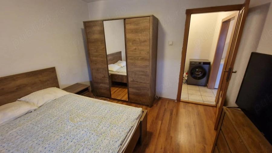 Apartament cu 3 camere decomandat în Soarelui