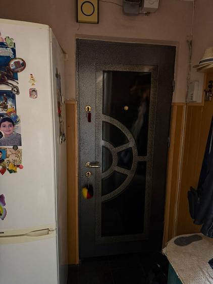 Apartament cu 2 camere semidecomandat în Florilor
