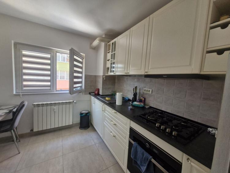 Apartament cu 2 camere semidecomandat, mobilat în Moșilor