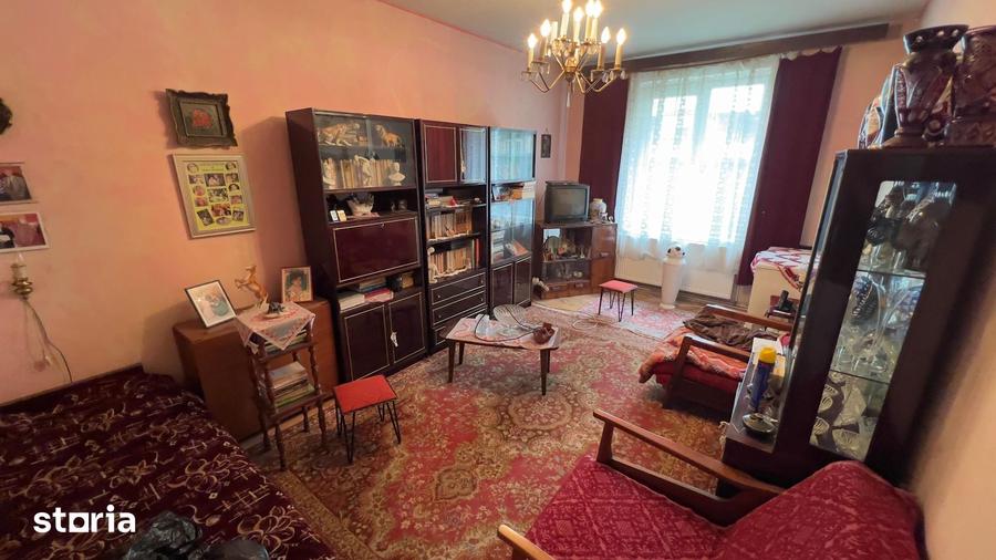 Apartament cu 2 camere decomandat în Petros