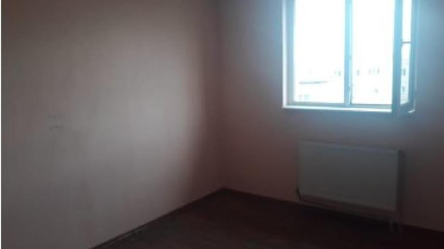 Garsonieră decomandată în Micro 19