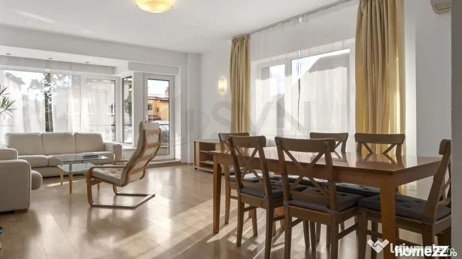 Apartament cu 3 camere decomandat în Primăverii