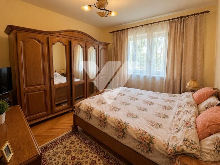 Apartament cu 3 camere decomandat, mobilat în Vasile Aaron