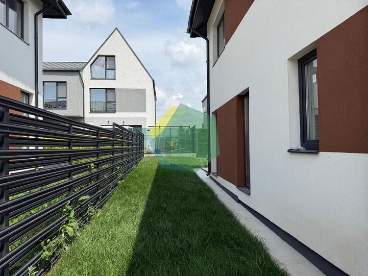 Duplex cu 3 camere cu Canalizare în Sud-Est