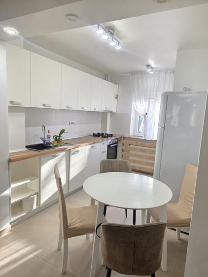 Apartament cu 3 camere decomandat în Dorobanți