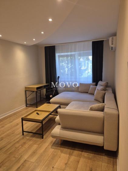 Apartament cu 3 camere decomandat, mobilat în Lipovei