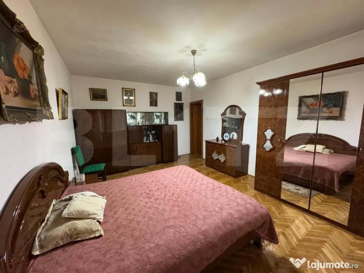 Casă cu 5 camere cu Teren 163 Mp în Siloz