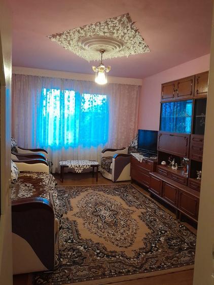 Apartament 2 camere de inchiriat cartier armatei etaj 1 - 5