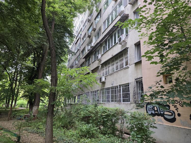Drumul Taberei, 3 camere, decomandat, 2 min parc, 5 min metrou, etaj 1 - 29